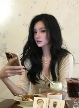 ai lookbook generator 的 WeShop唯象作品展示